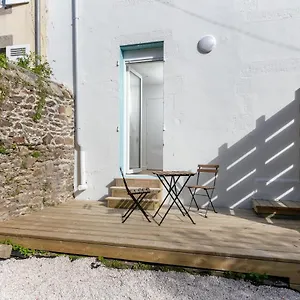 Limestra - Studio Rénové Avec Terrasse Privative En Hypercentre Lit Simple , Brest France